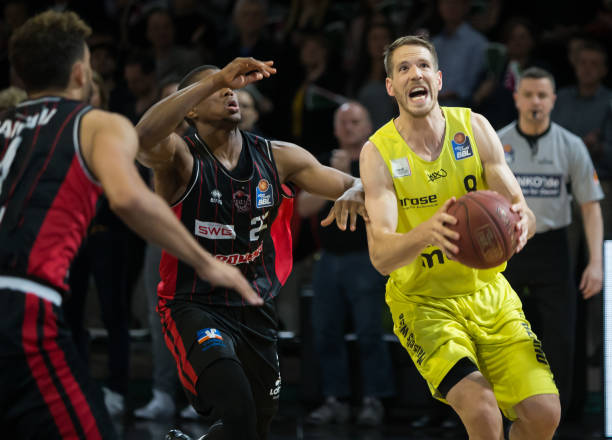 的紧张赛程 的紧张赛程