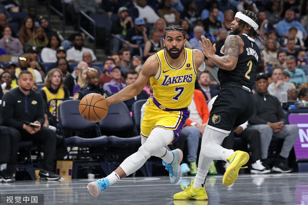 在社交媒体 在社交媒体